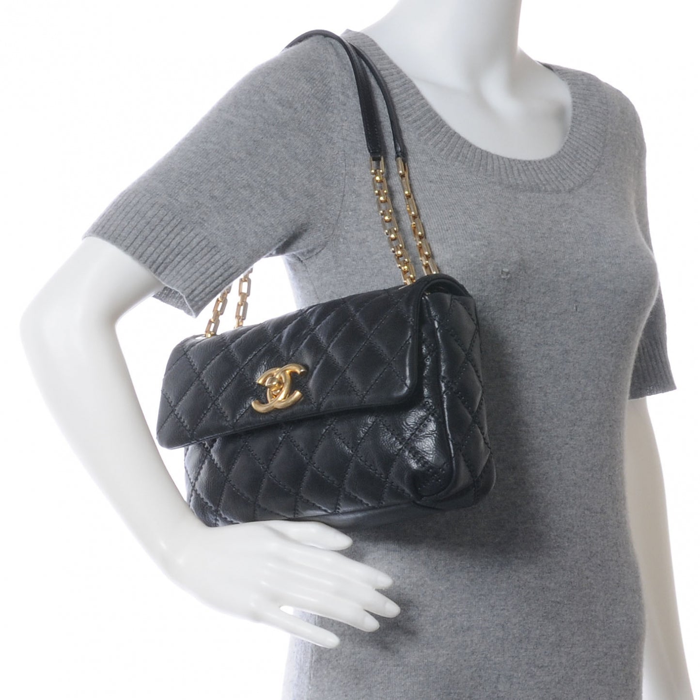 Calfskin Quilted Retro Chain Flap Black