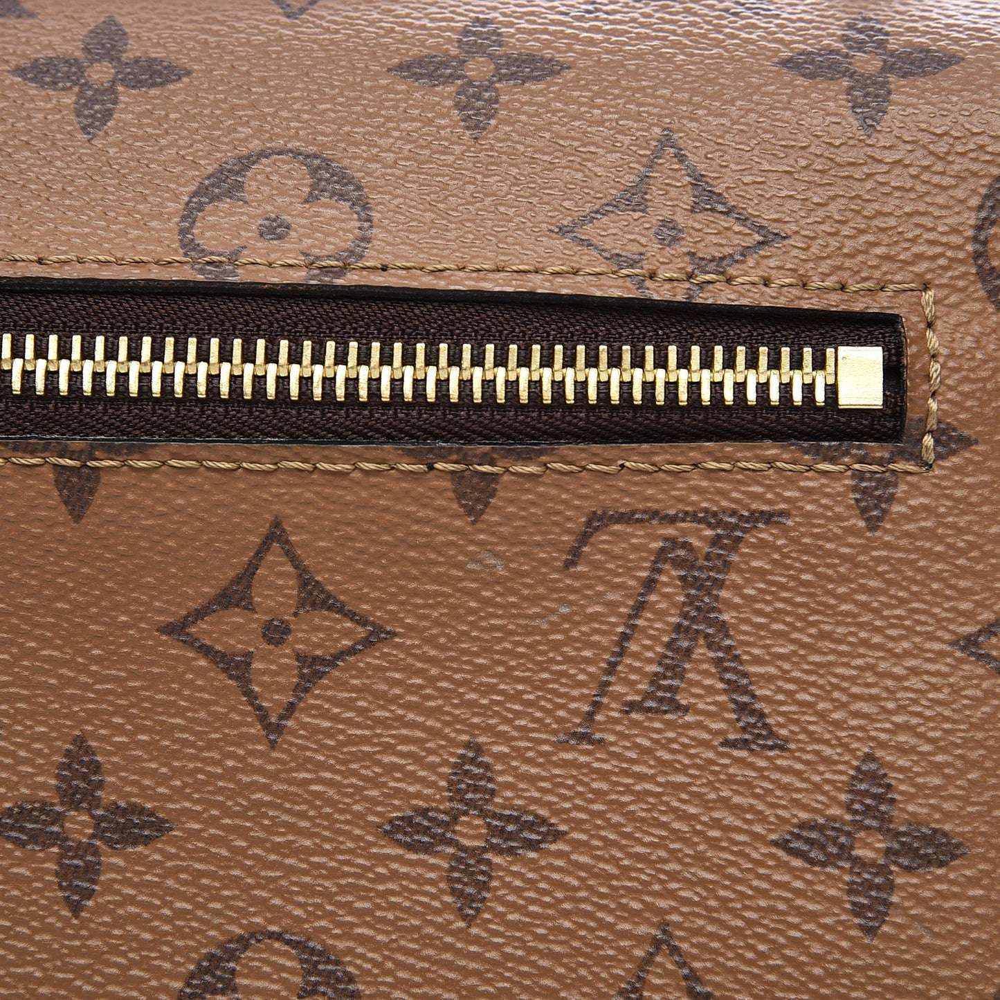 Reverse Monogram Pochette Metis