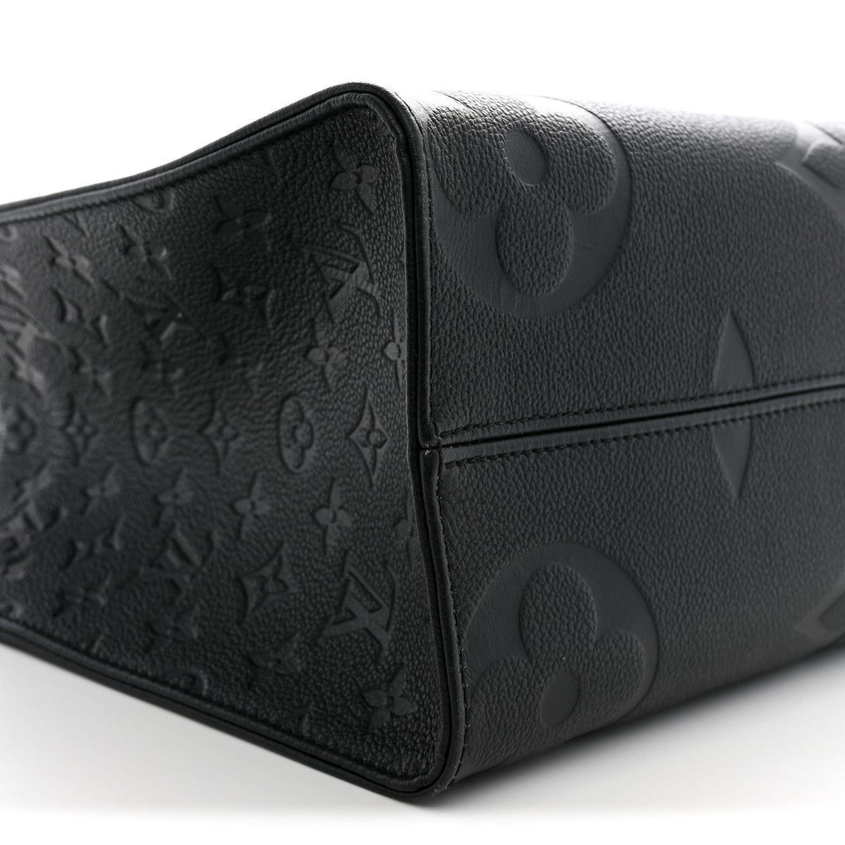 Empreinte Monogram Giant Onthego MM Black