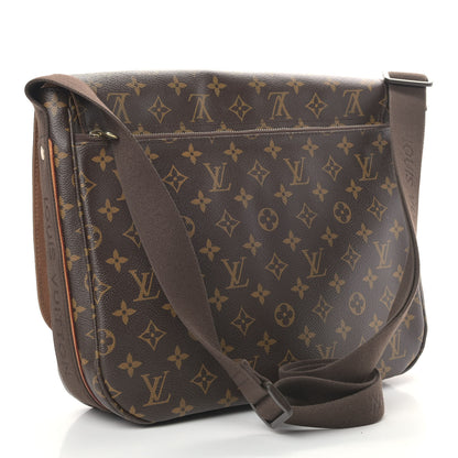 Louis Vuitton Monogram Beaubourg MM Messenger Bag 3 of 10