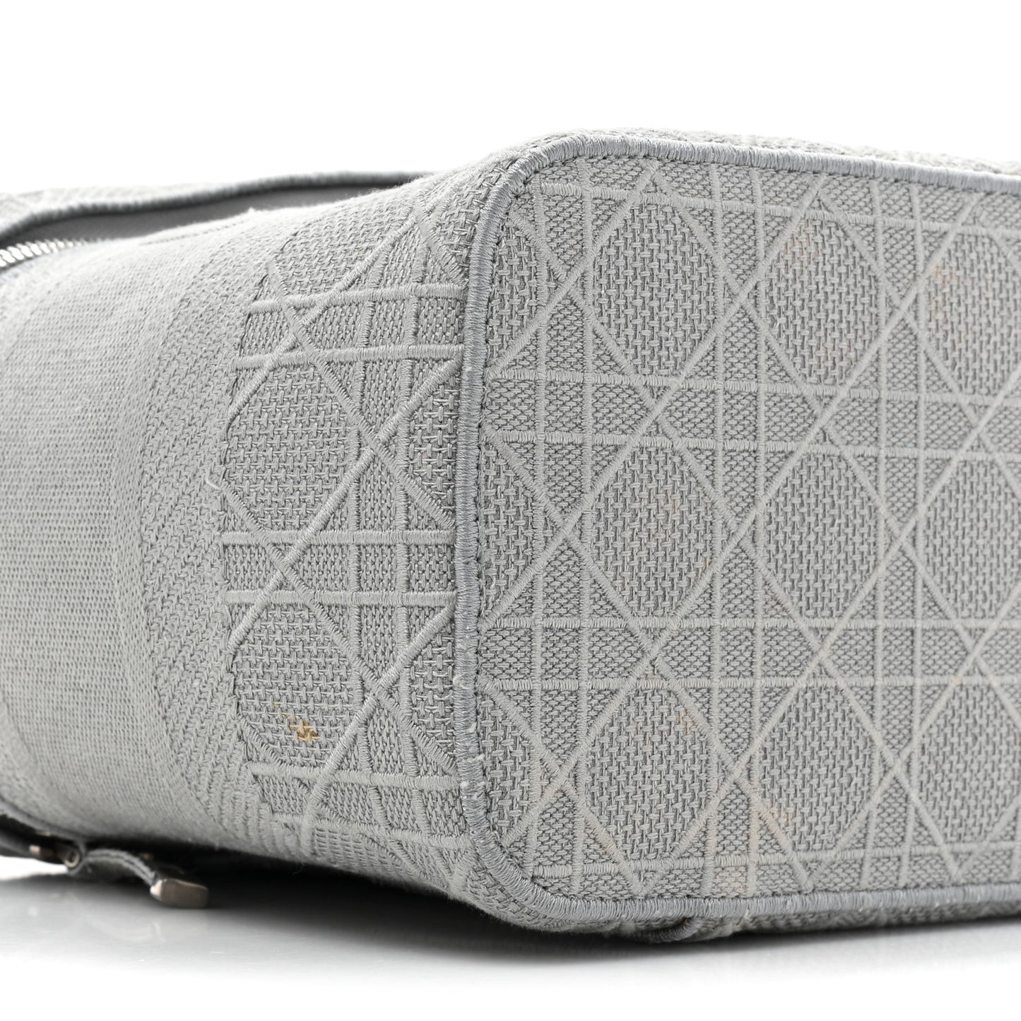 Canvas Embroidered Cannage Diortravel Vanity Case Grey