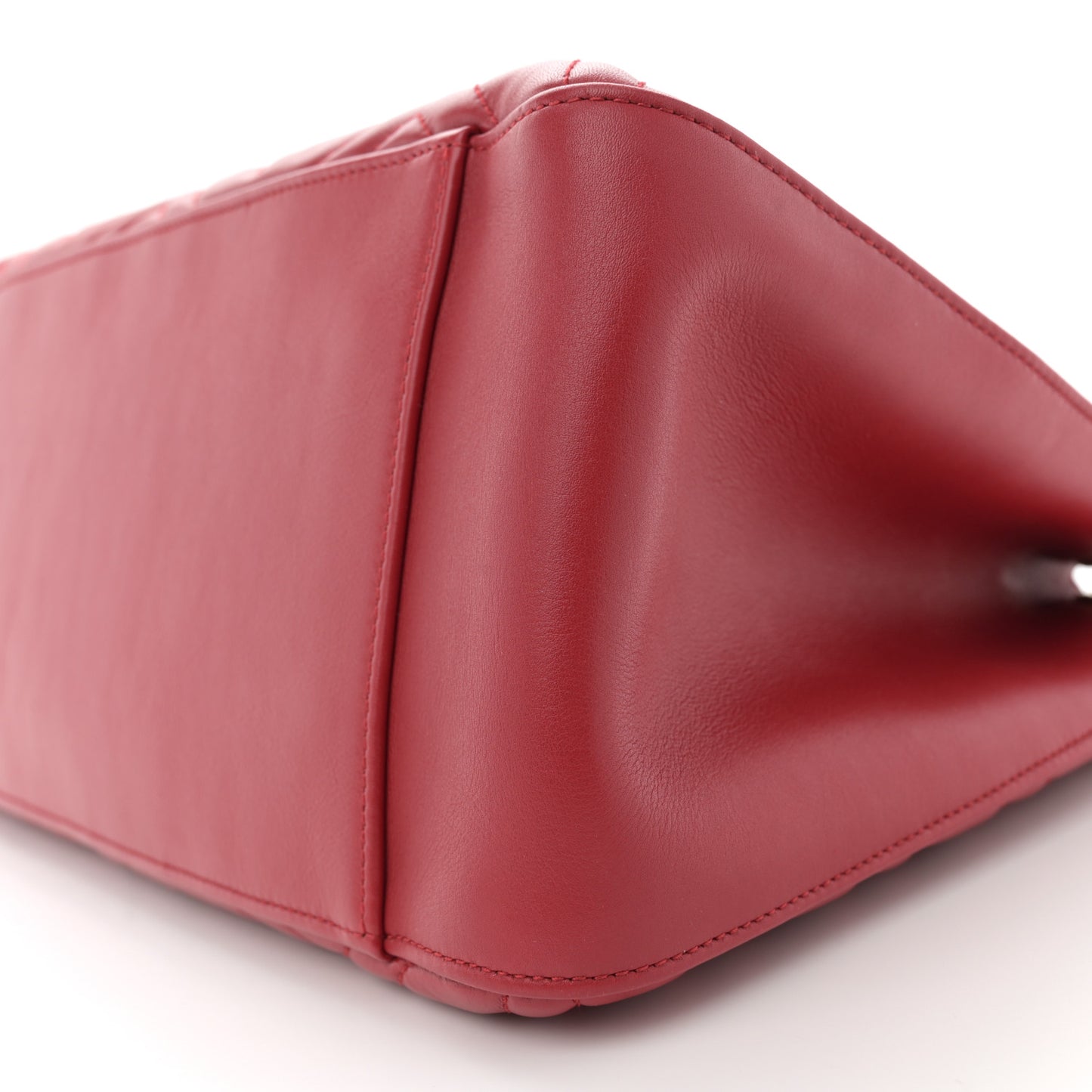 Calfskin Matelasse Medium GG Marmont Shoulder Tote Bag Hibiscus Red