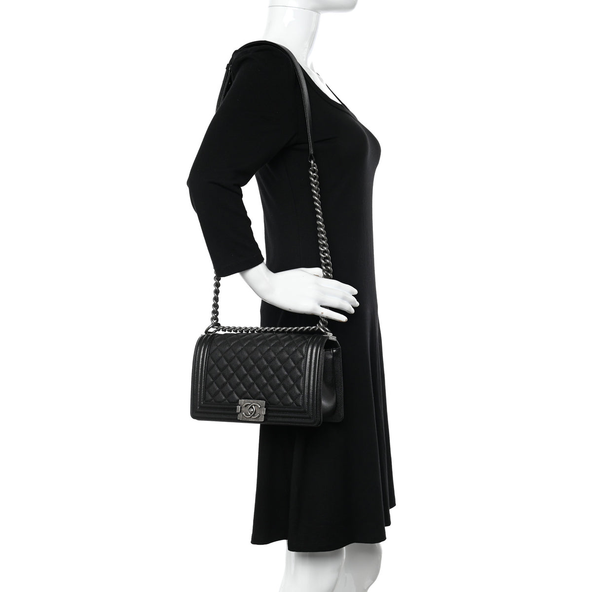Caviar Quilted Medium Boy Flap Black