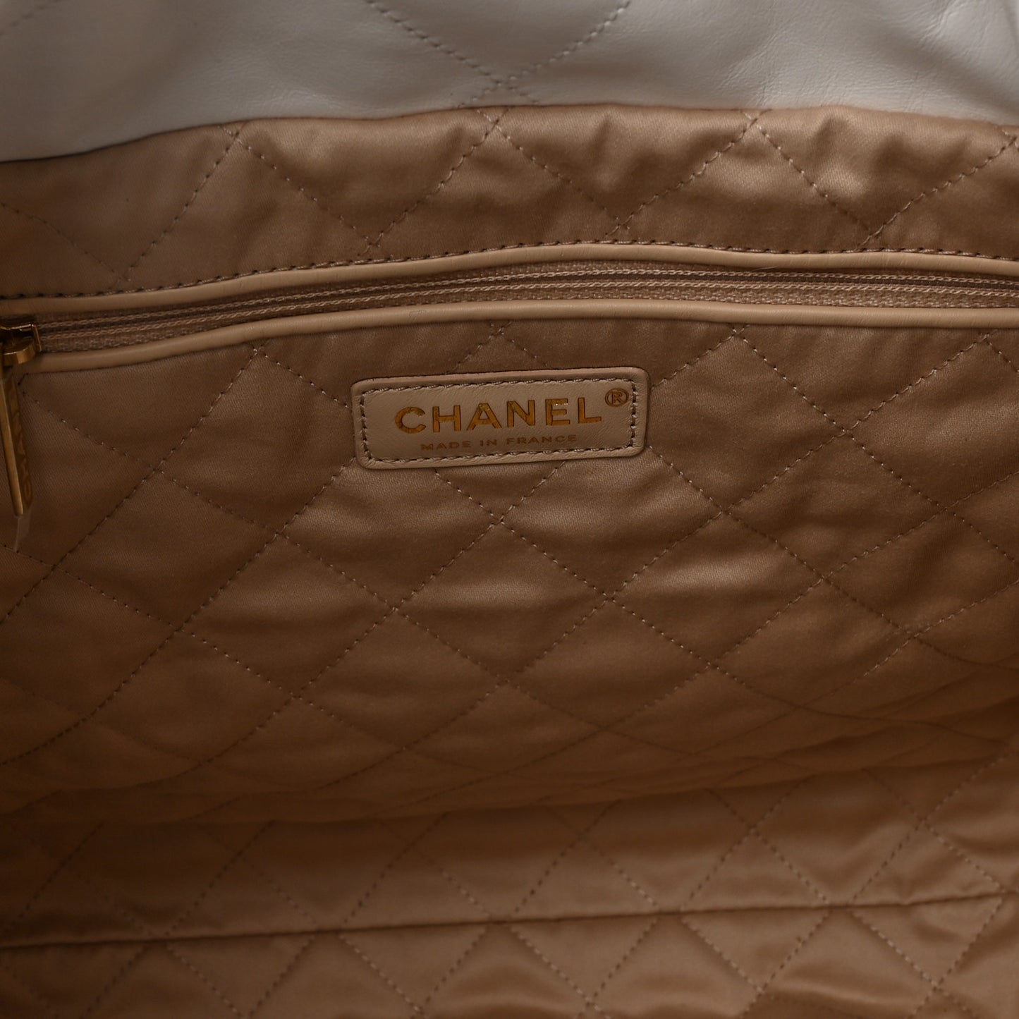 Shiny Calfskin Quilted Chanel 22 White