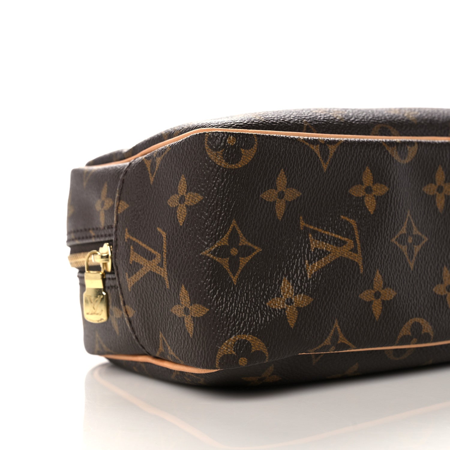Louis Vuitton Monogram King Size Toiletry Bag 8 of 14