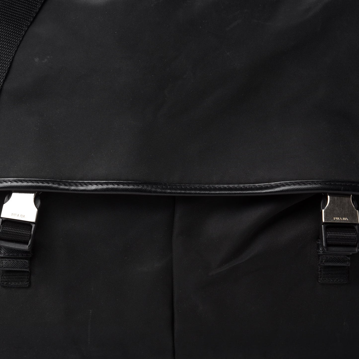 Tessuto Nylon Saffiano Logo Messenger Bag Black