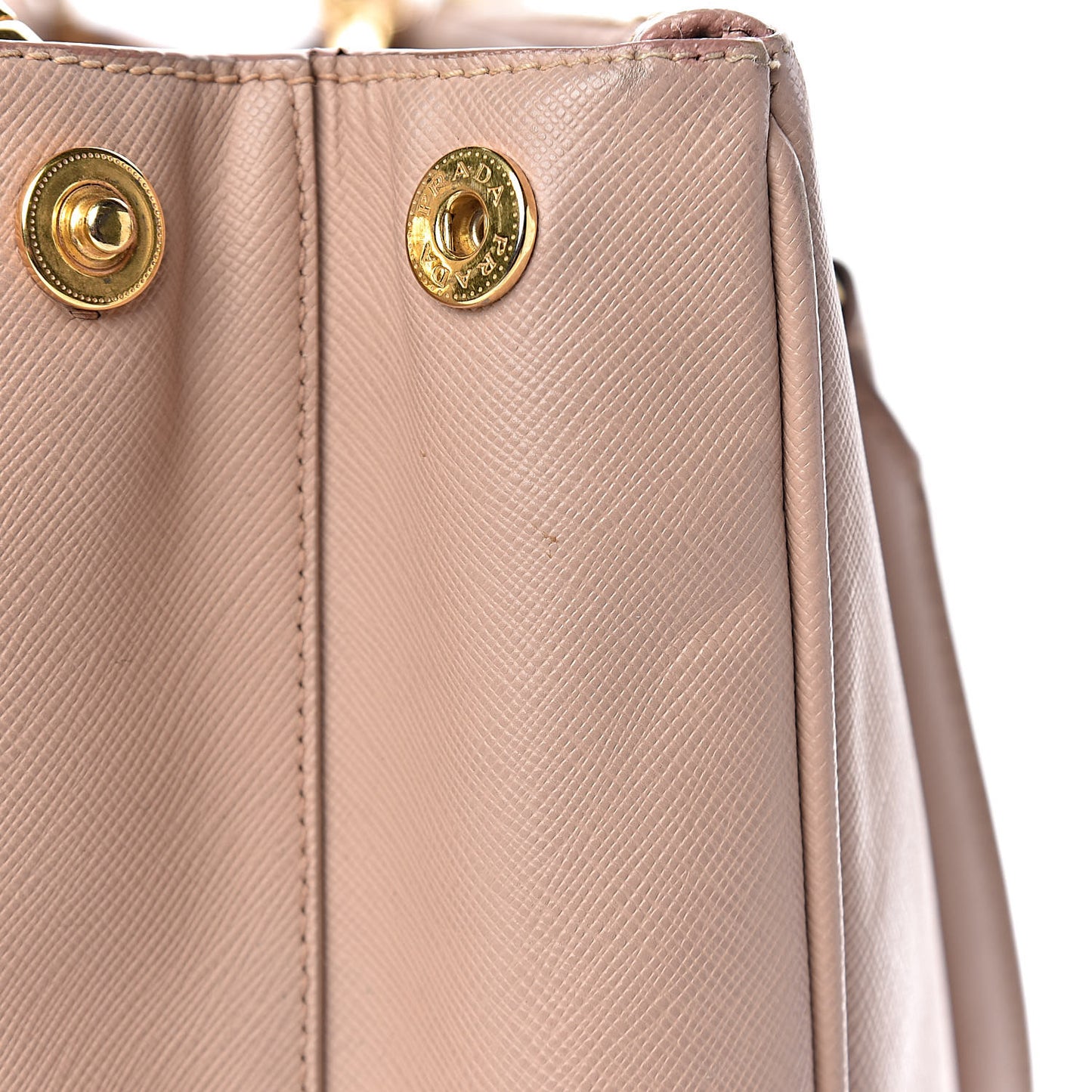 Saffiano Medium Galleria Double Zip Tote Cammeo