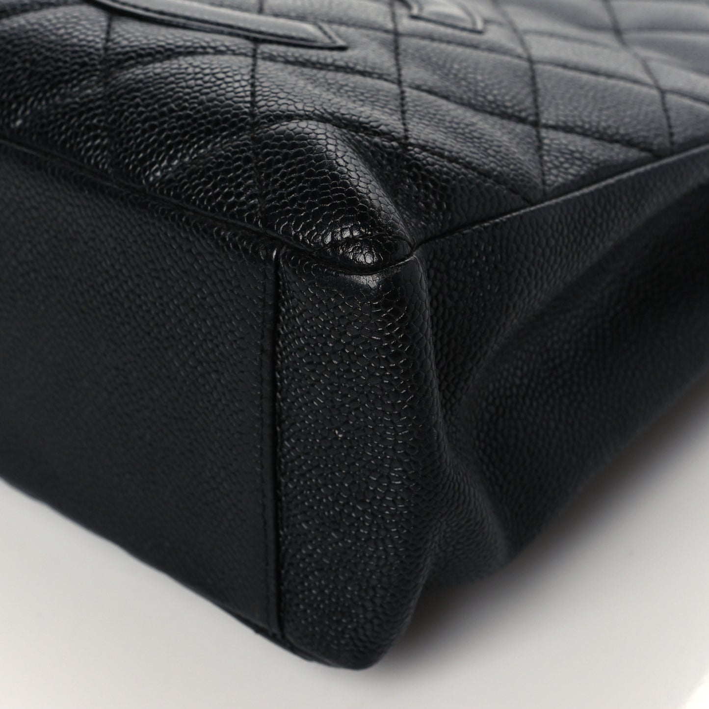 Caviar Quilted Petit Shopping Tote PST Black