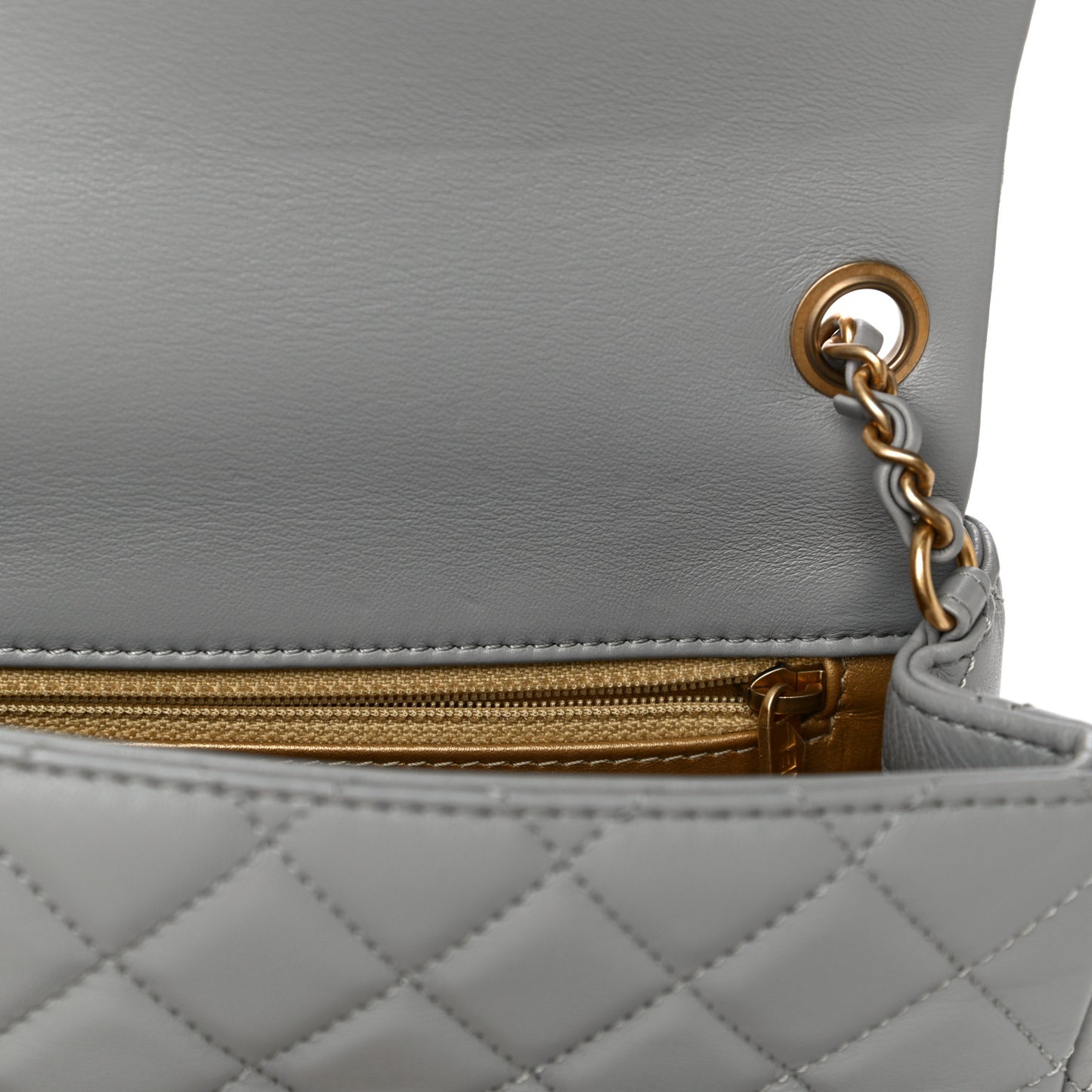 Lambskin Quilted Mini Pearl Crush Flap Light Grey