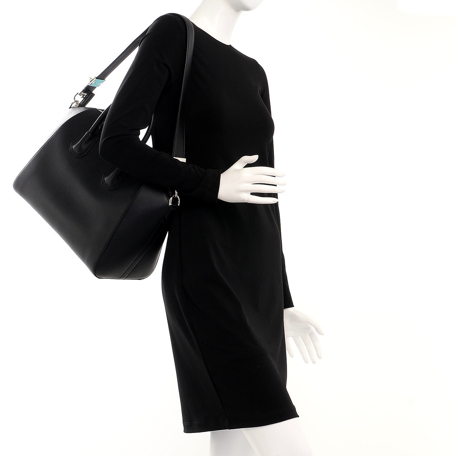 Givenchy Sugar Goatskin Medium Antigona Black 2 of 8