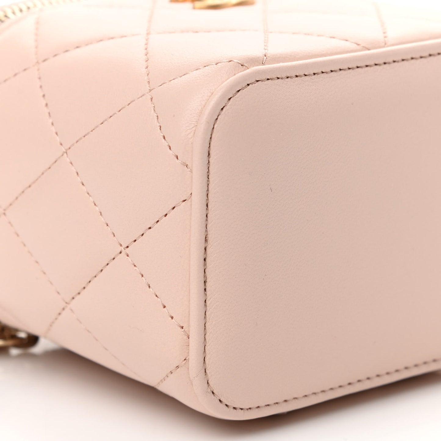 Lambskin Quilted Pearl Crush Mini Vanity Case With Chain Light Beige