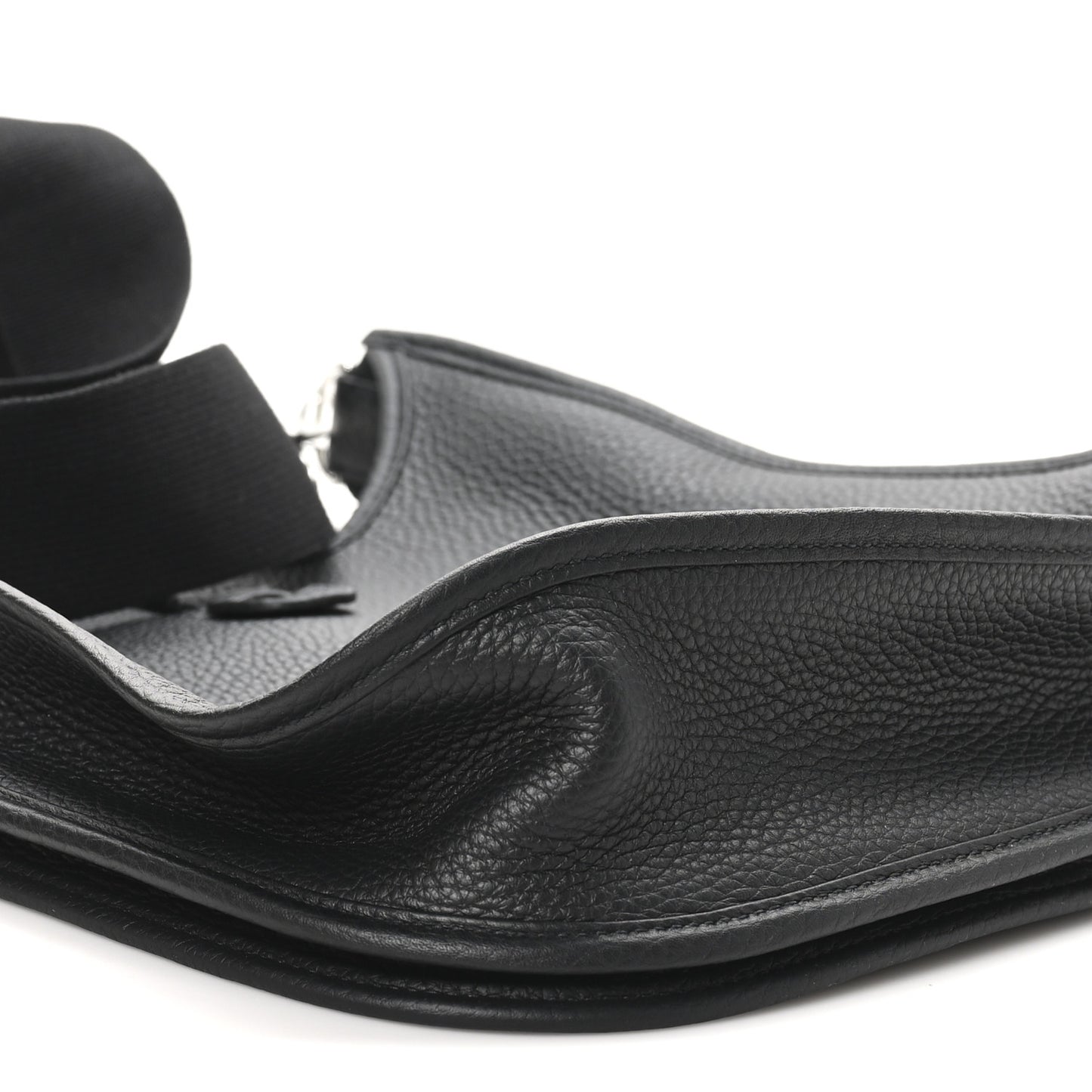 Taurillon Clemence Evelyne III PM Black
