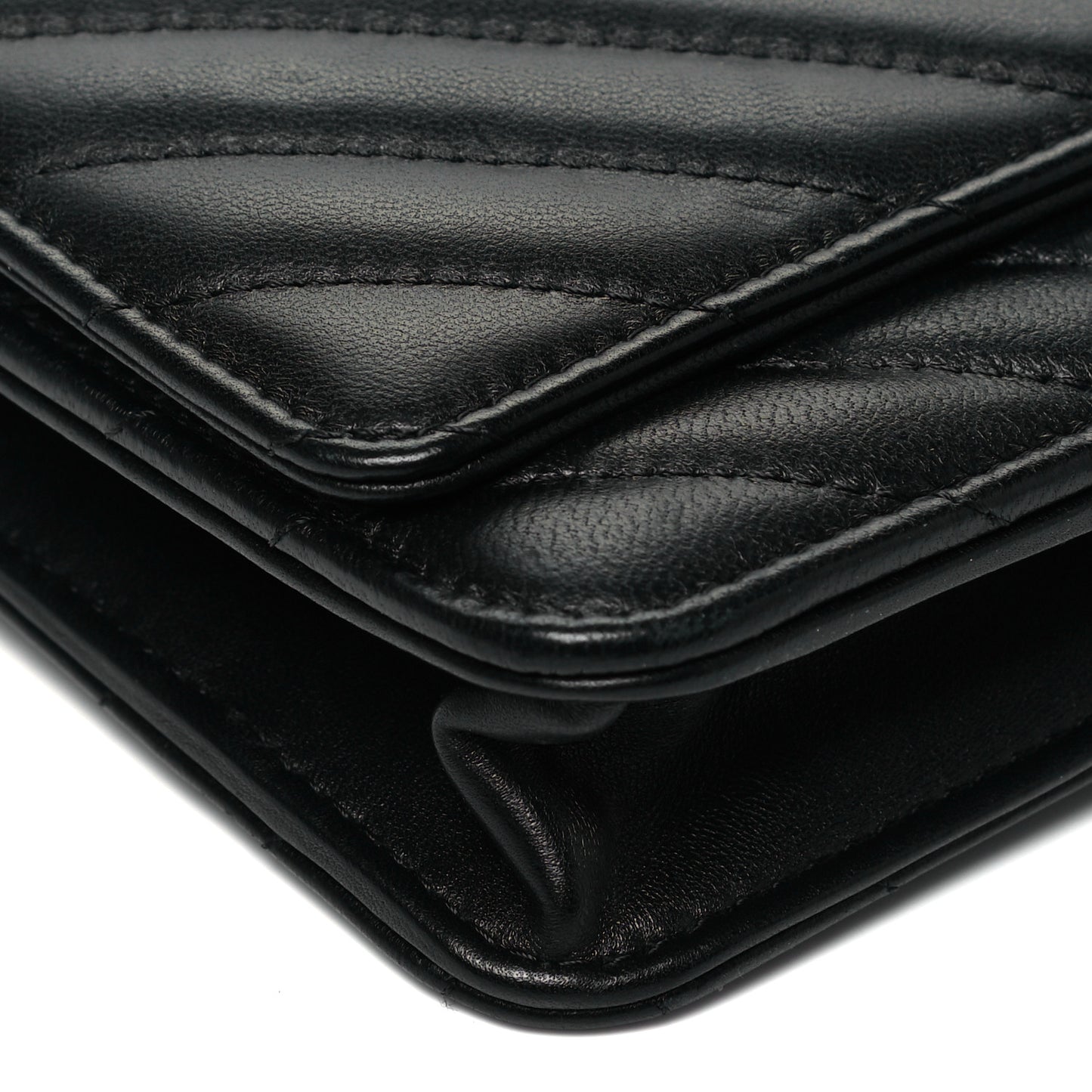 Lambskin Chevron Quilted Wallet On Chain WOC Black
