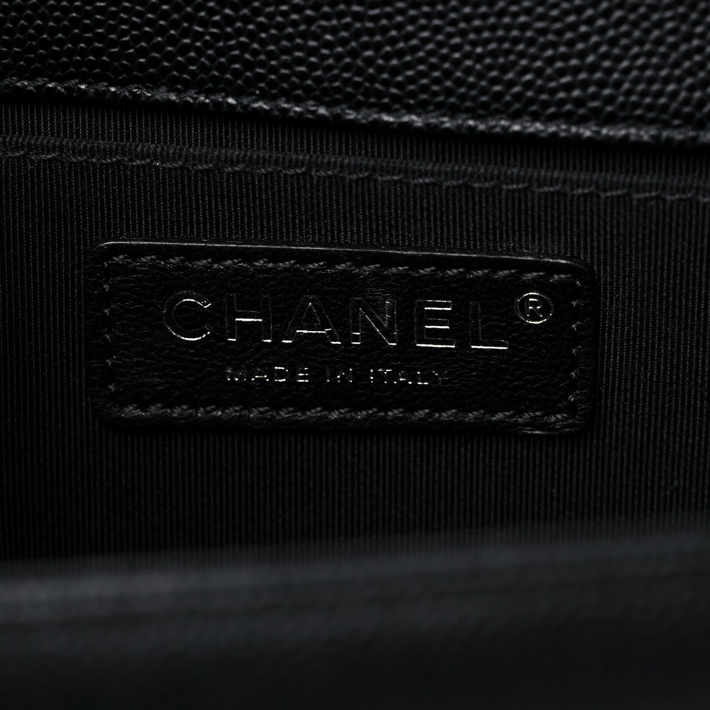 Caviar Quilted Medium Boy Flap Black