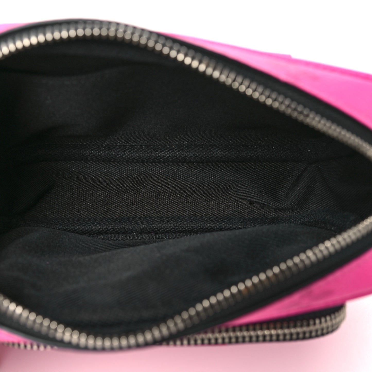 Taigarama Outdoor Pouch Fuchsia