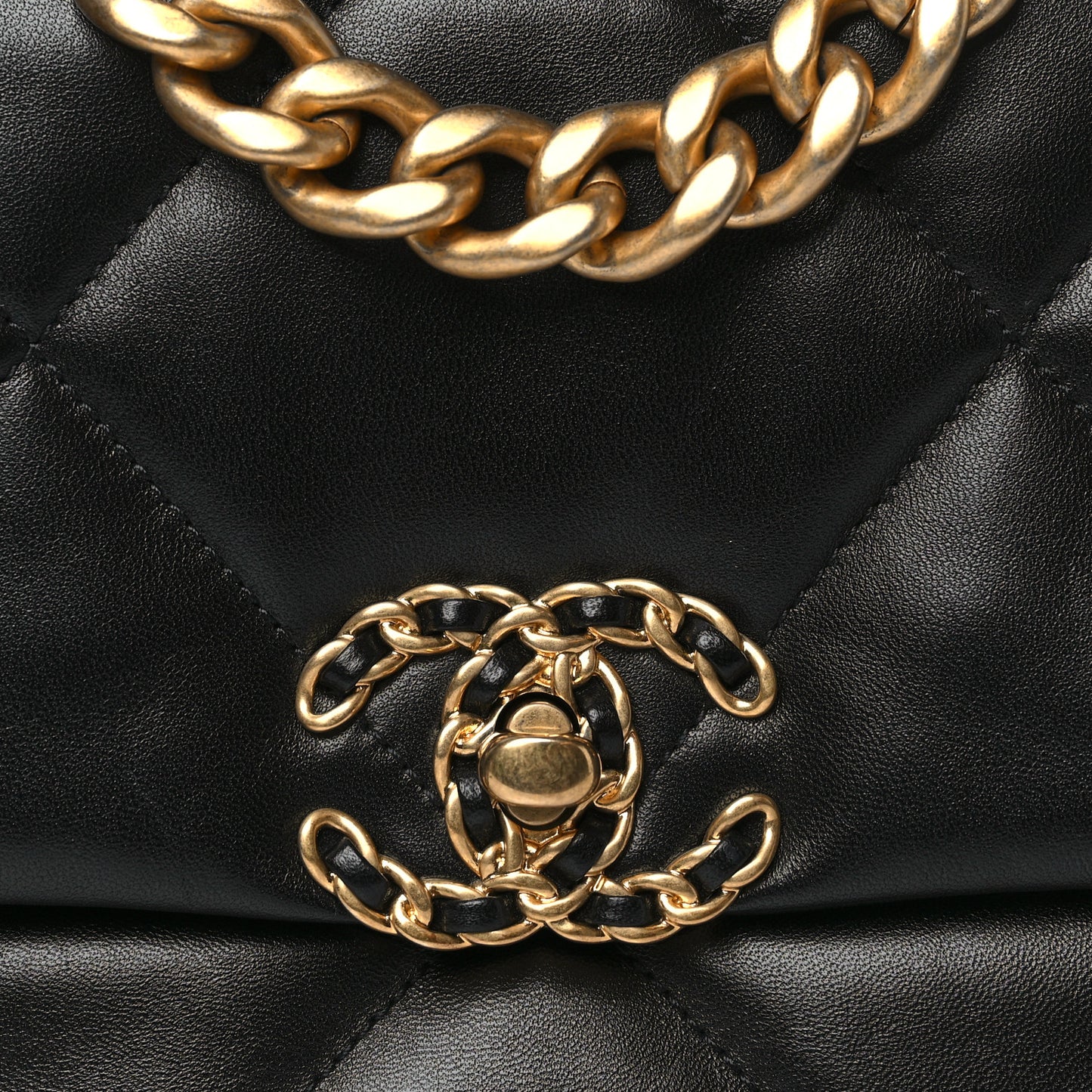 Lambskin Quilted Medium Chanel 19 Flap Black