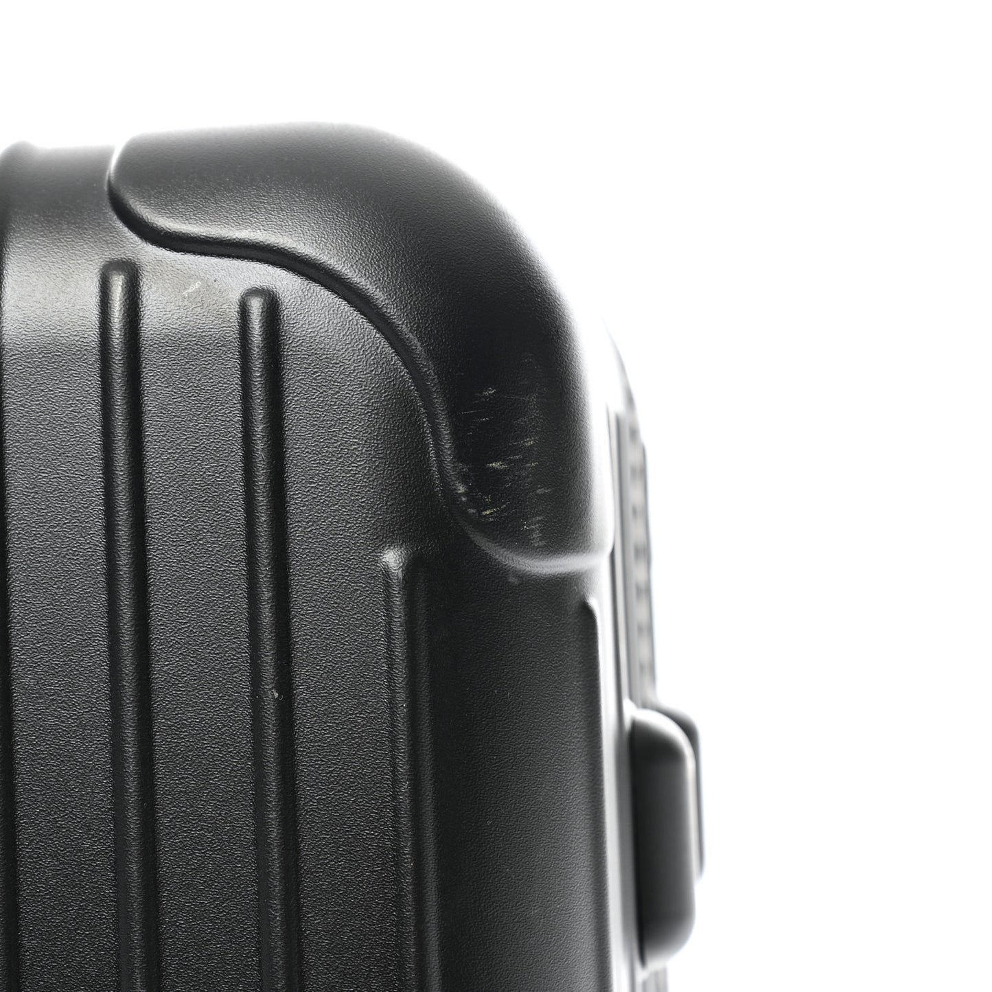 Matte Polycarbonate Essential Check-In M Black