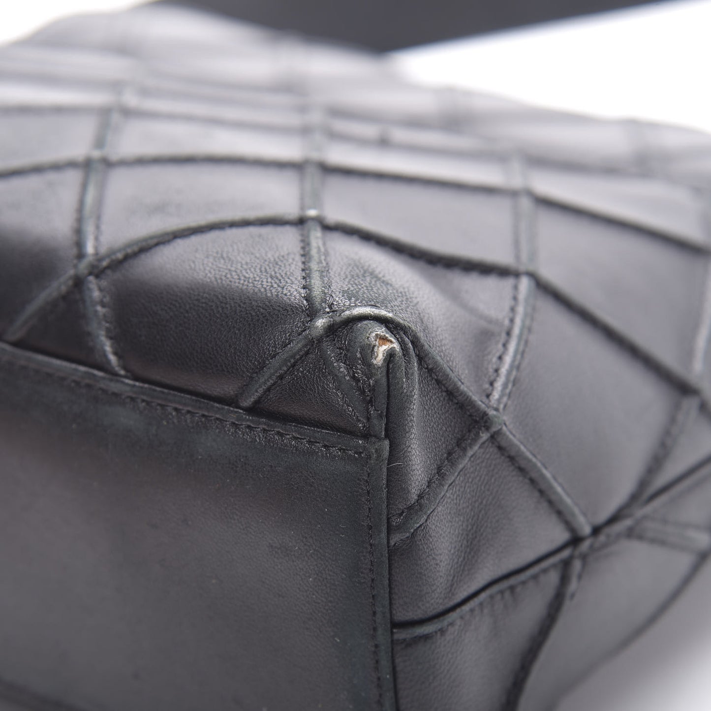 Lambskin Diamond Stitched Shoulder Bag Black