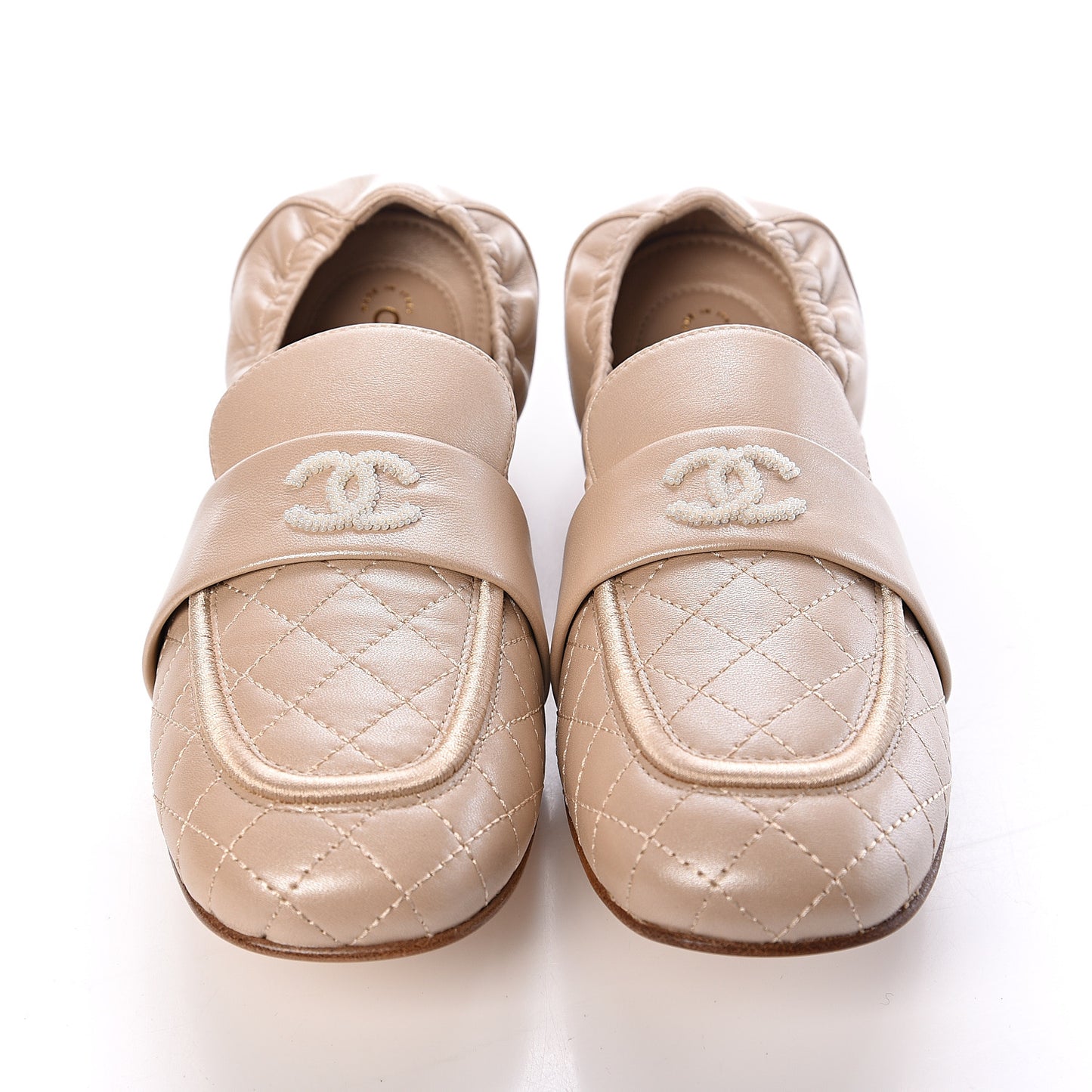 Laminated Lambskin Womens Quilted Elastic CC Moccasin Loafers 38 Beige