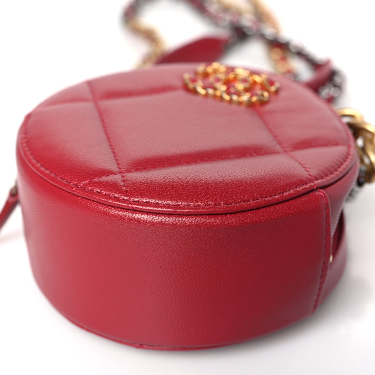 Goatskin Quilted Chanel 19 Round Clutch With Chain Red