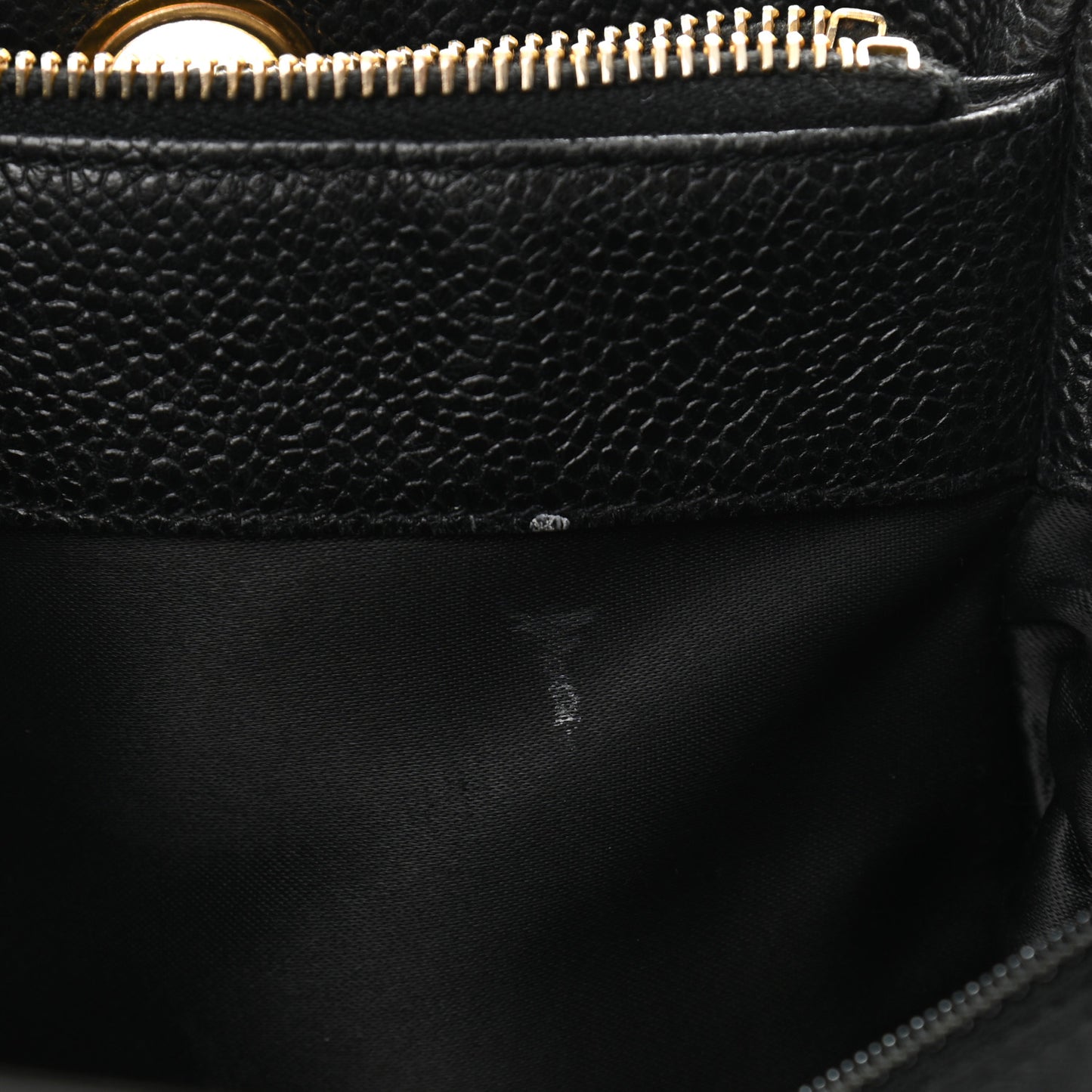 Caviar CC Shoulder Bag Black