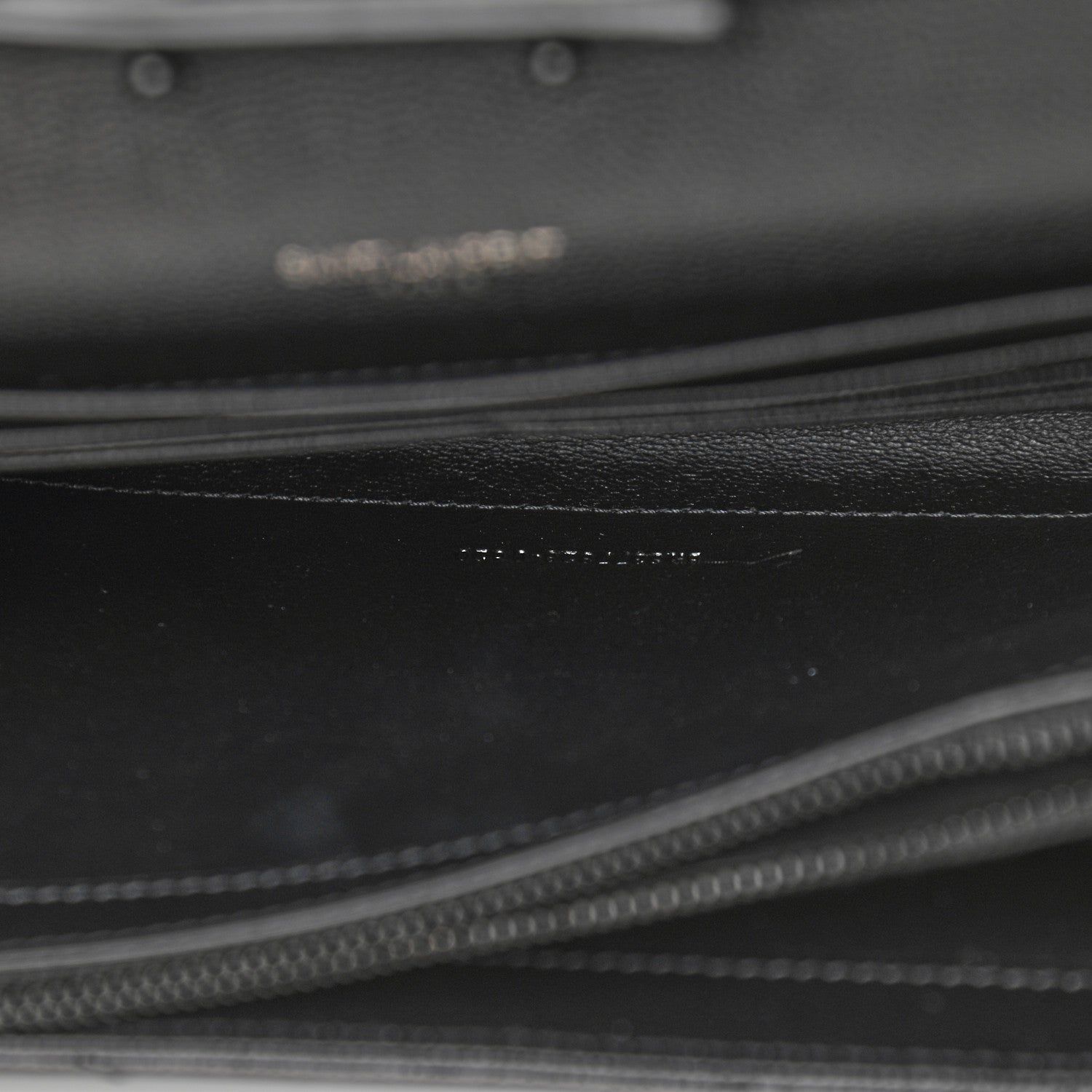 Saint Laurent Grain De Poudre Matelasse Chevron Monogram Monochrome Chain Wallet Black 7 of 11