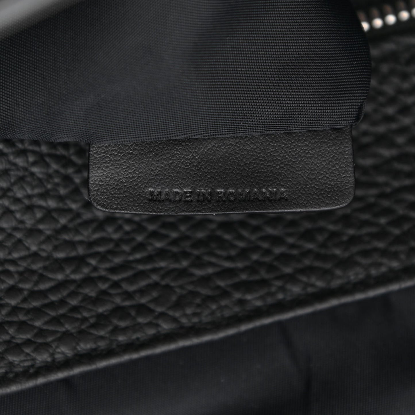 Grainy Calfskin Embossed Bruno Messenger Black