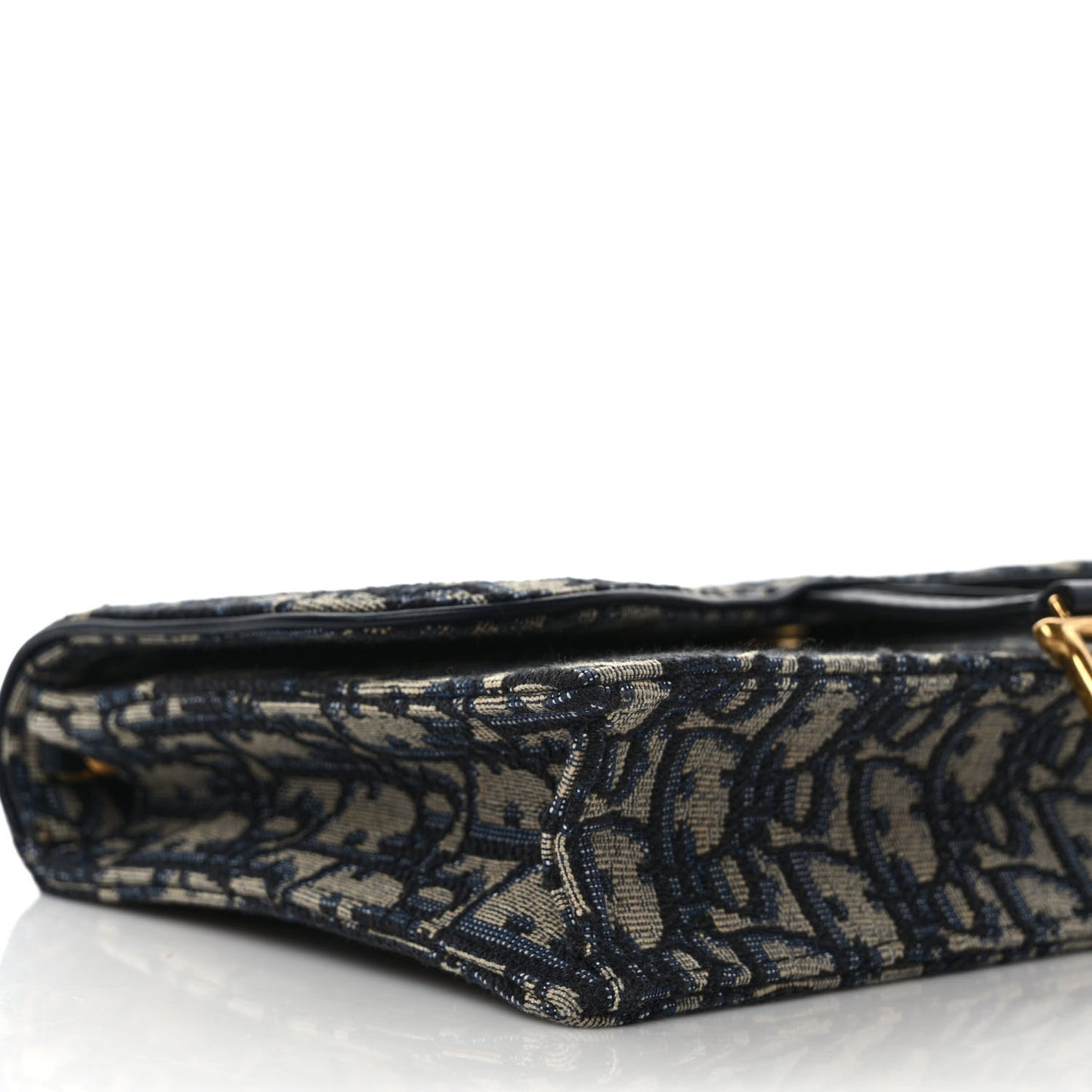 Oblique Saddle Chain Pouch Blue