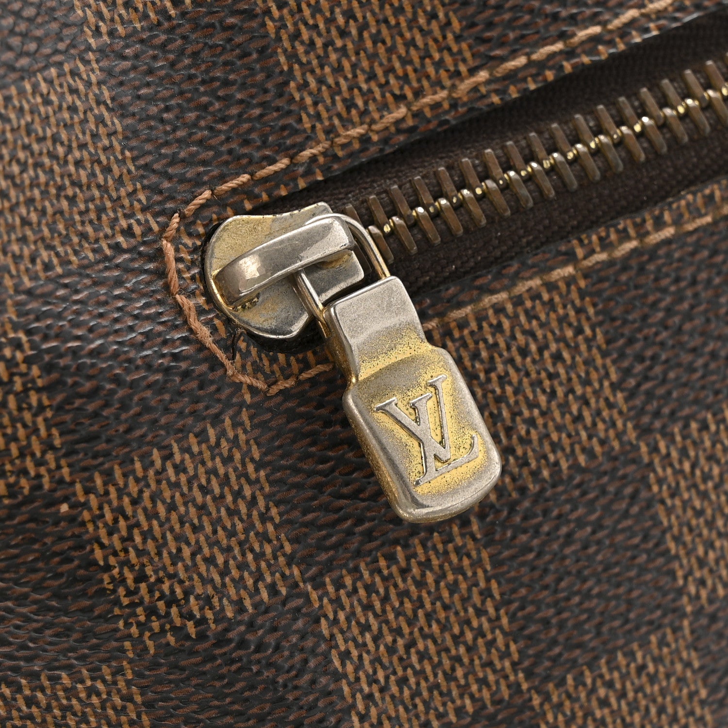Louis Vuitton Damier Ebene Brooklyn MM 10 of 15