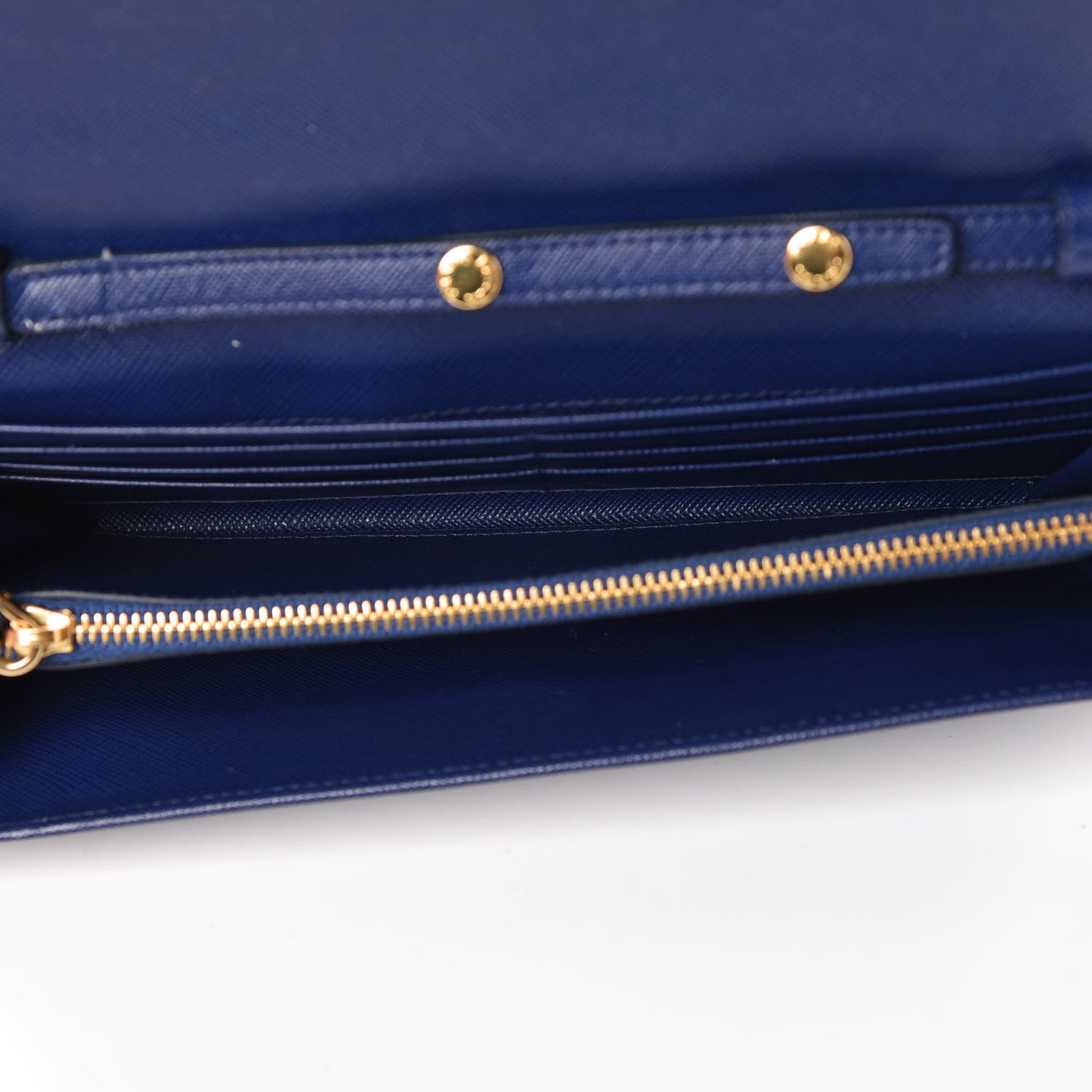 Saffiano Metal Oro Chain Wallet Bleuette