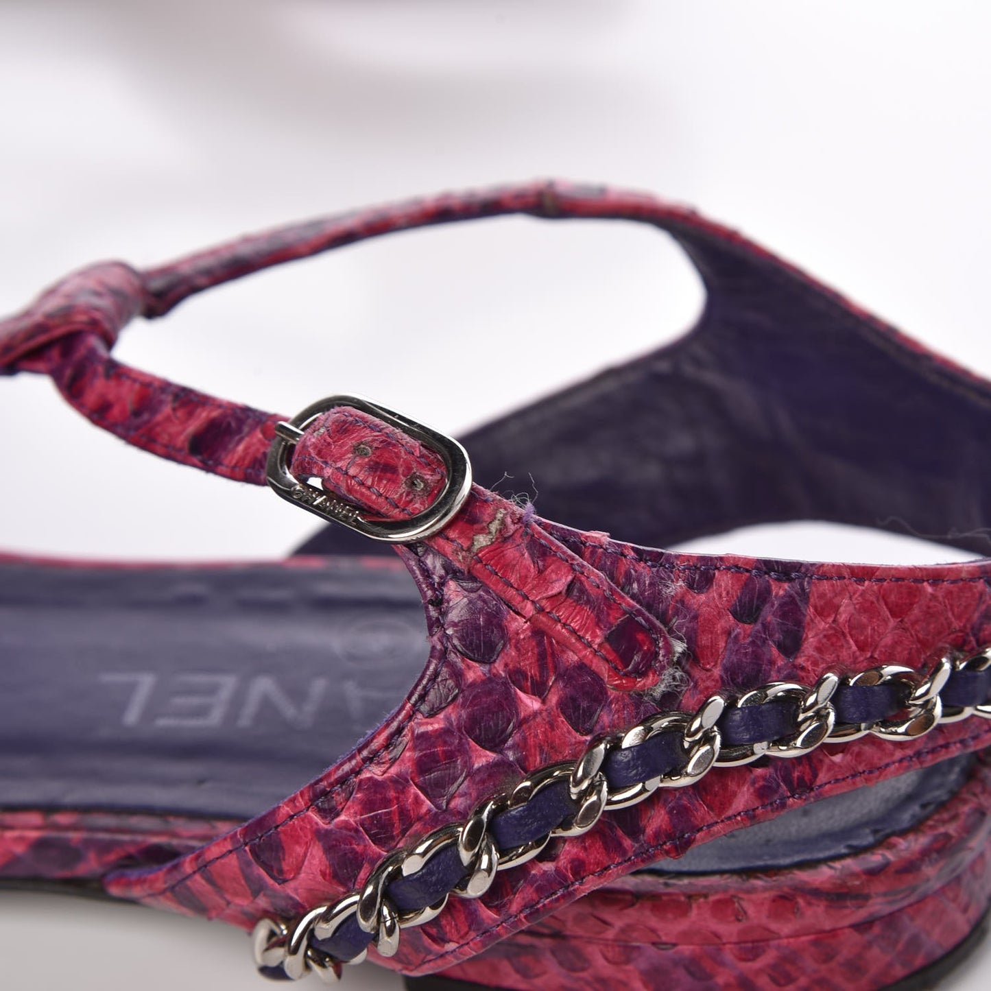 Shiny Python CC Chain Thong Sandals 41 Dark Pink