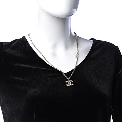 Chanel Pearl CC Pendant Necklace Golden Pearly White 2 of 5