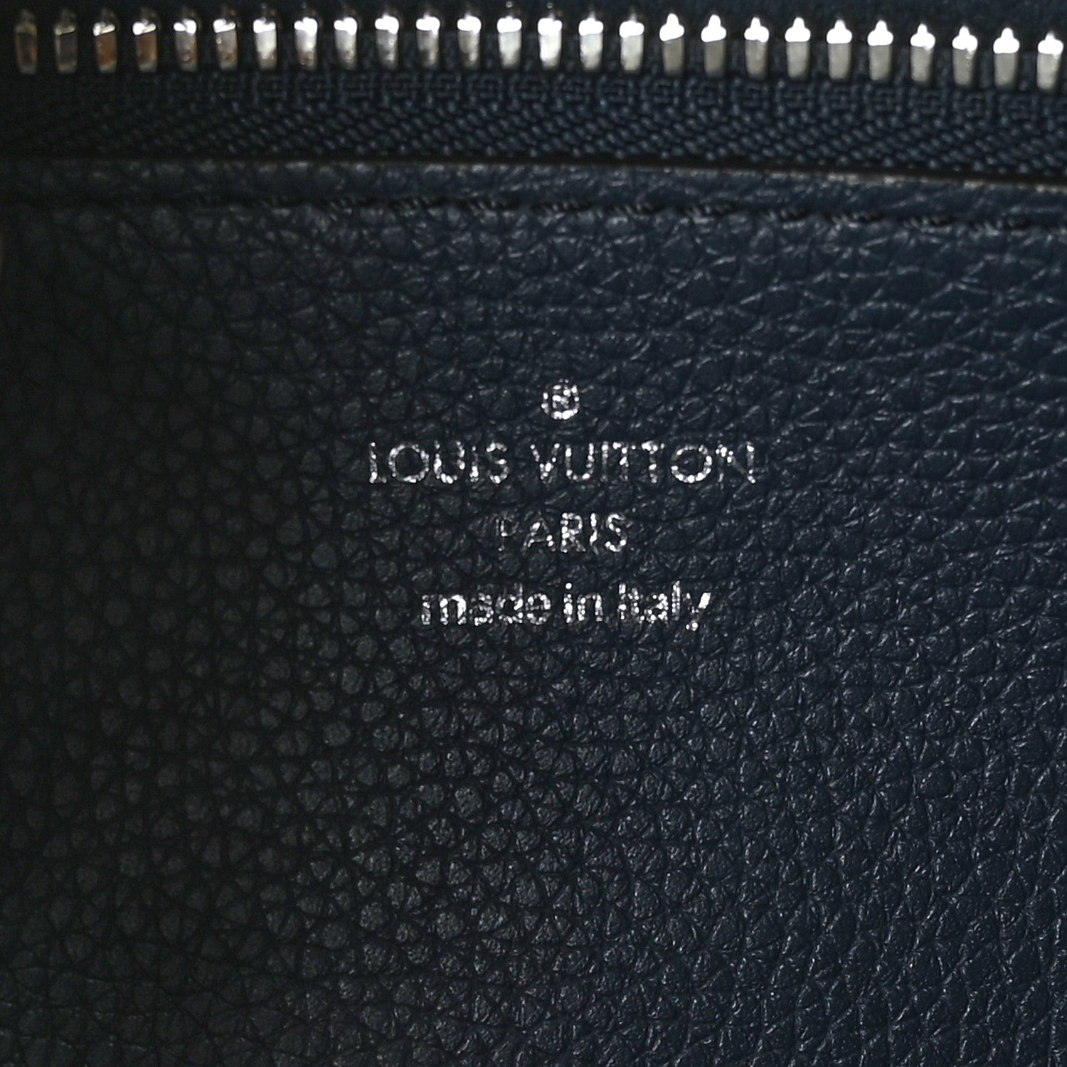 Louis Vuitton Mahina Flight Mode Muria Bleu Marine 7 of 11