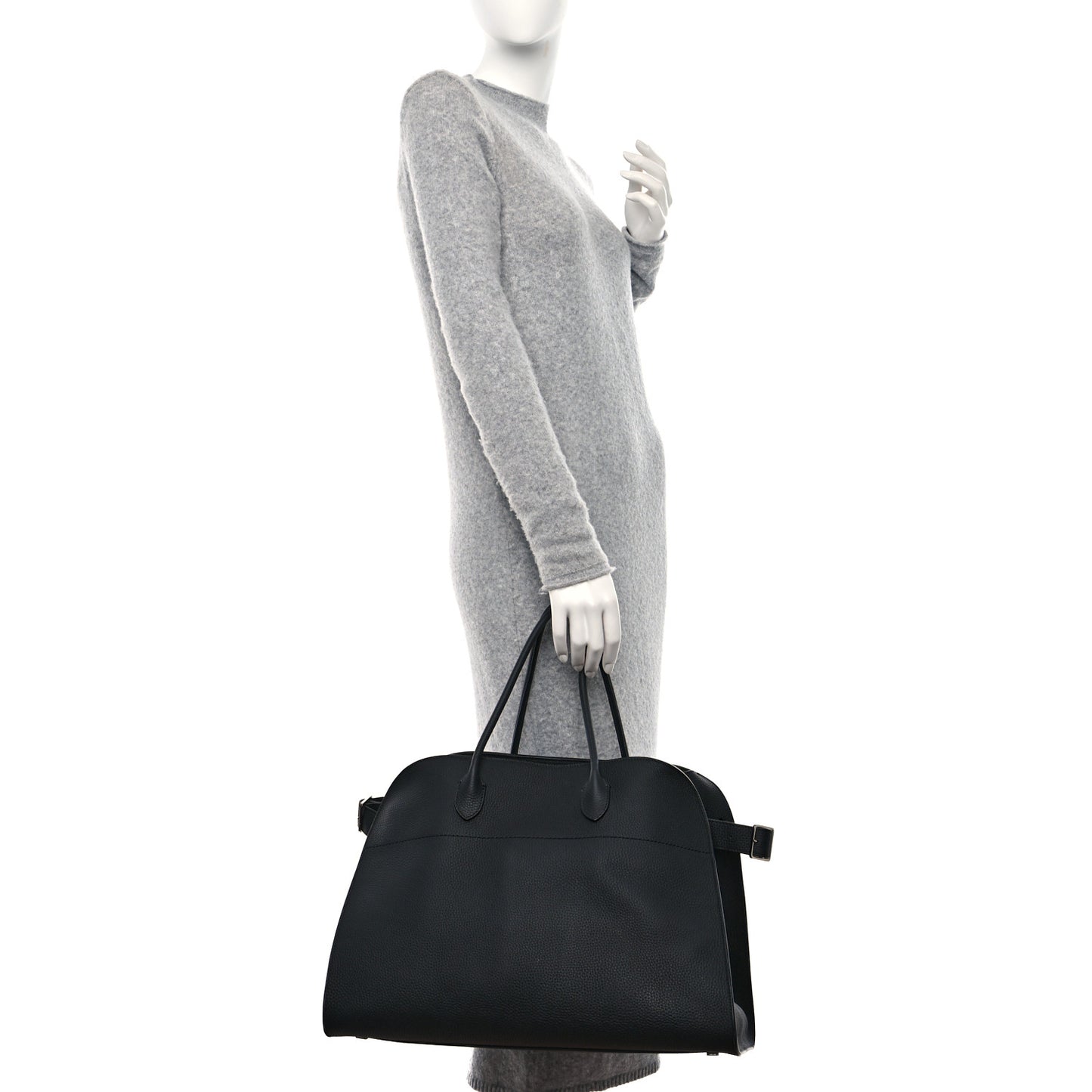 Grained Calfskin Soft Margaux 17 Black