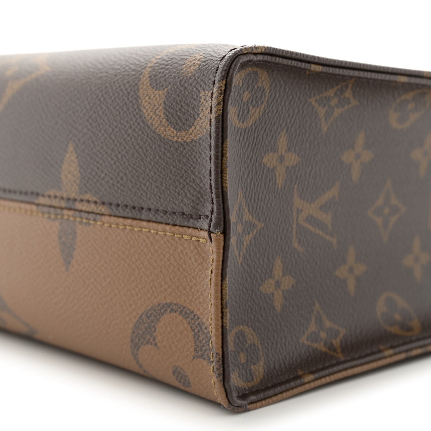 Louis Vuitton Reverse Monogram Giant Onthego PM 9 of 9