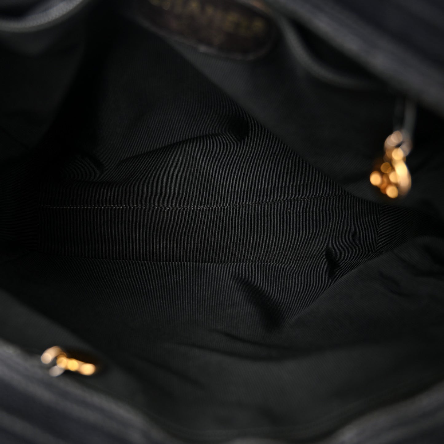 Caviar CC Shoulder Bag Black