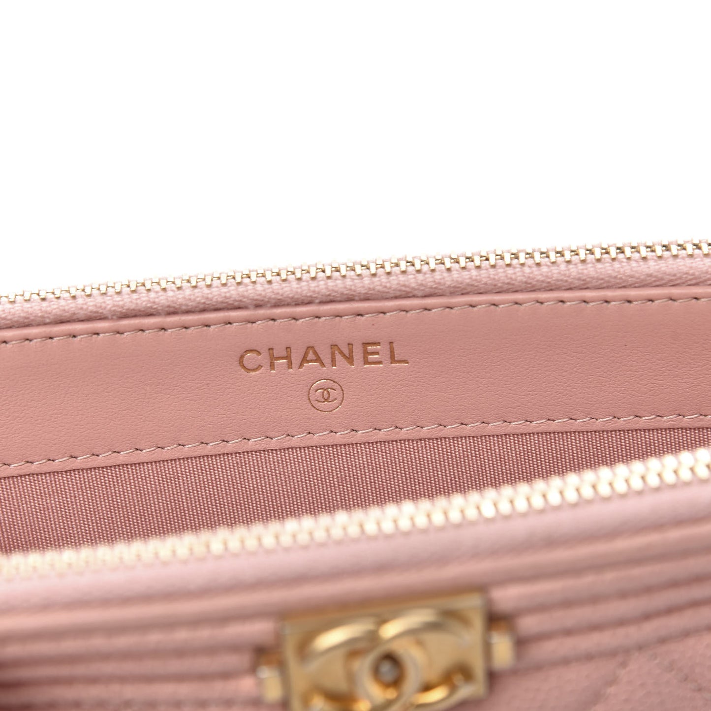 Caviar Quilted Small Boy Clutch With Chain Pink