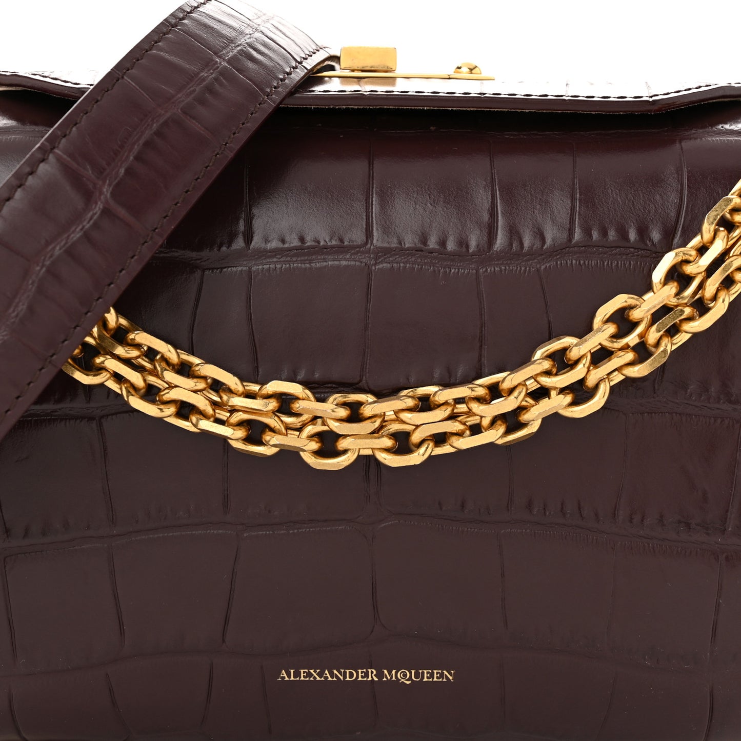 Calfskin Crocodile Embossed Box Shoulder Bag 19 Velvet Red