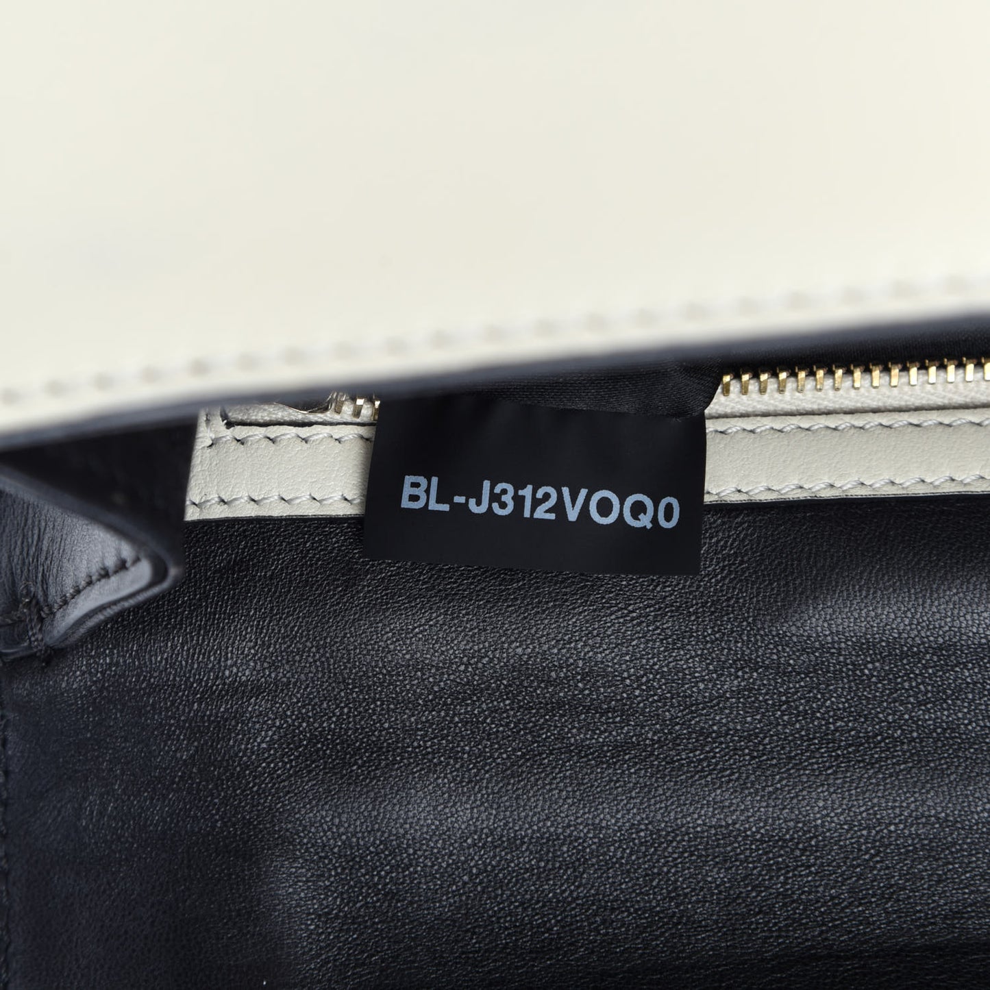 Vitello Small Glam Lock Rockstud Flap Black Light Ivory