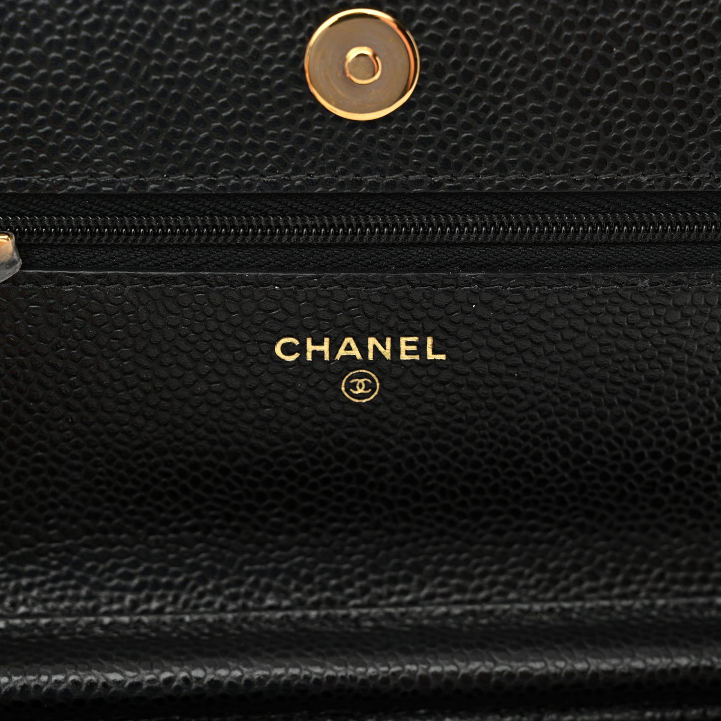 Caviar Quilted Wallet on Chain WOC Black