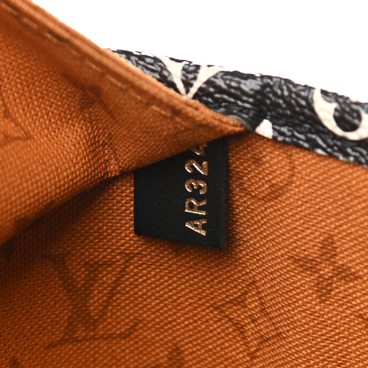 Monogram Giant Crafty Neverfull MM Creme Caramel