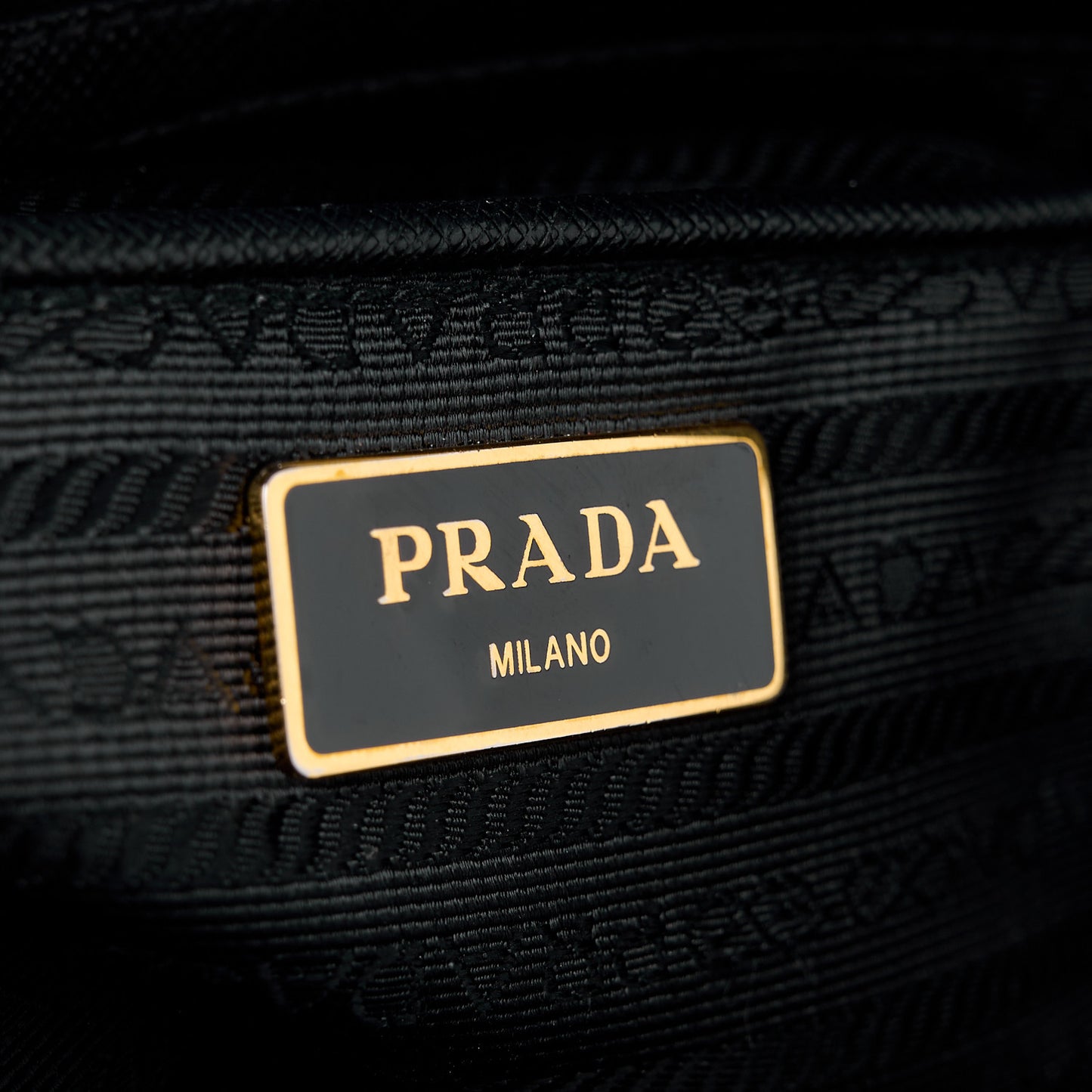 Saffiano Large Galleria Double Zip Tote Black