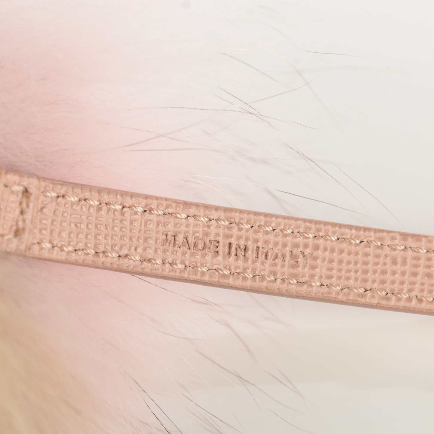 Fox Fur Vitello Elite Bi-Color Pom Pom Bag Charm Rosa Cammello Cipria