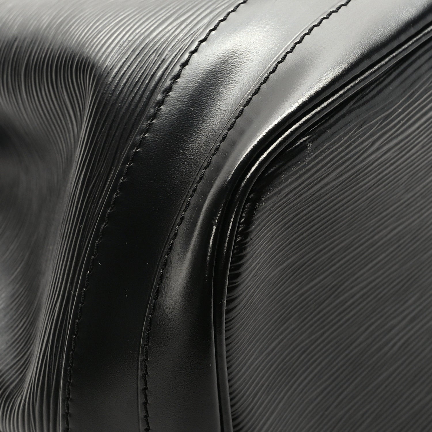Louis Vuitton Epi Noe Black 7 of 10