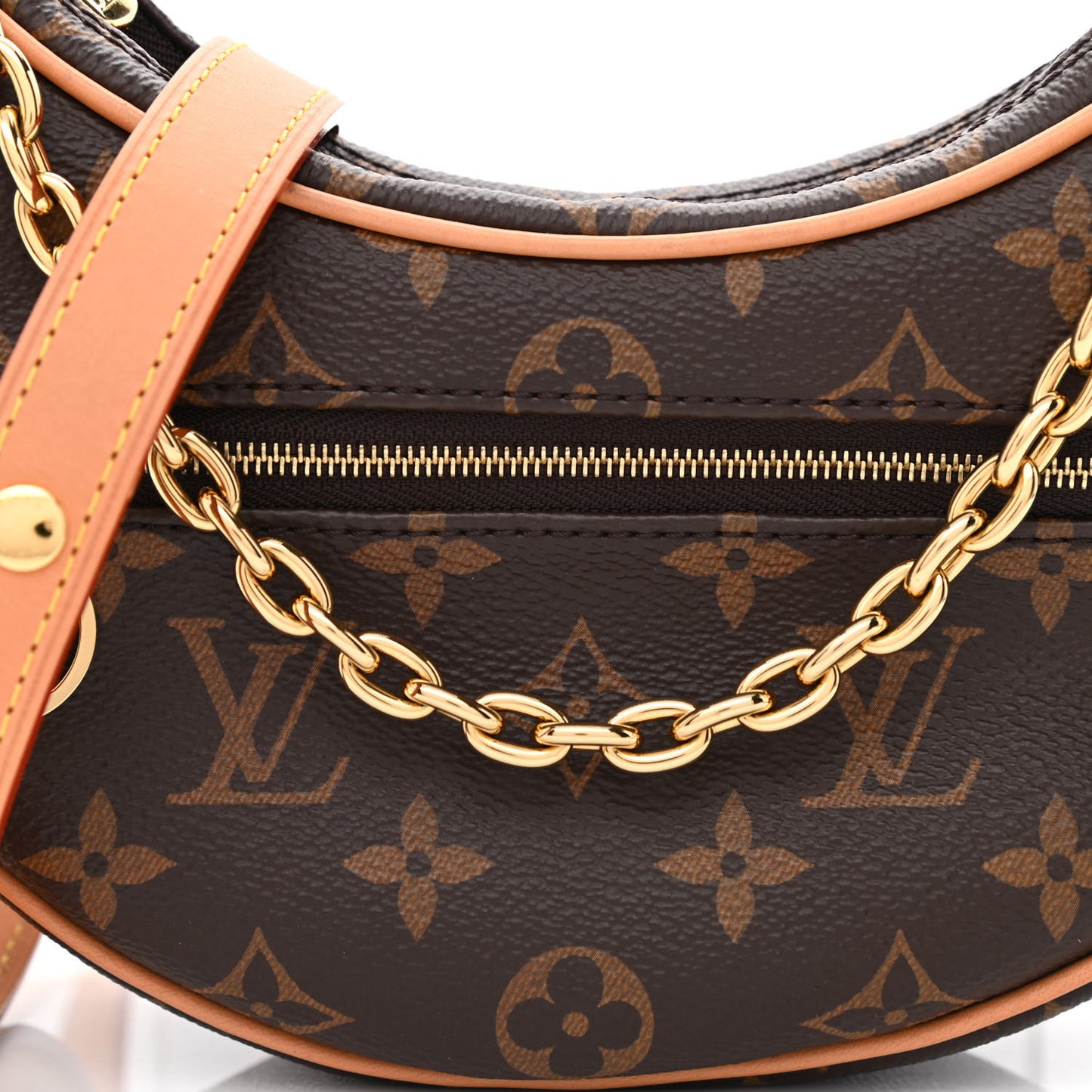 Monogram Loop