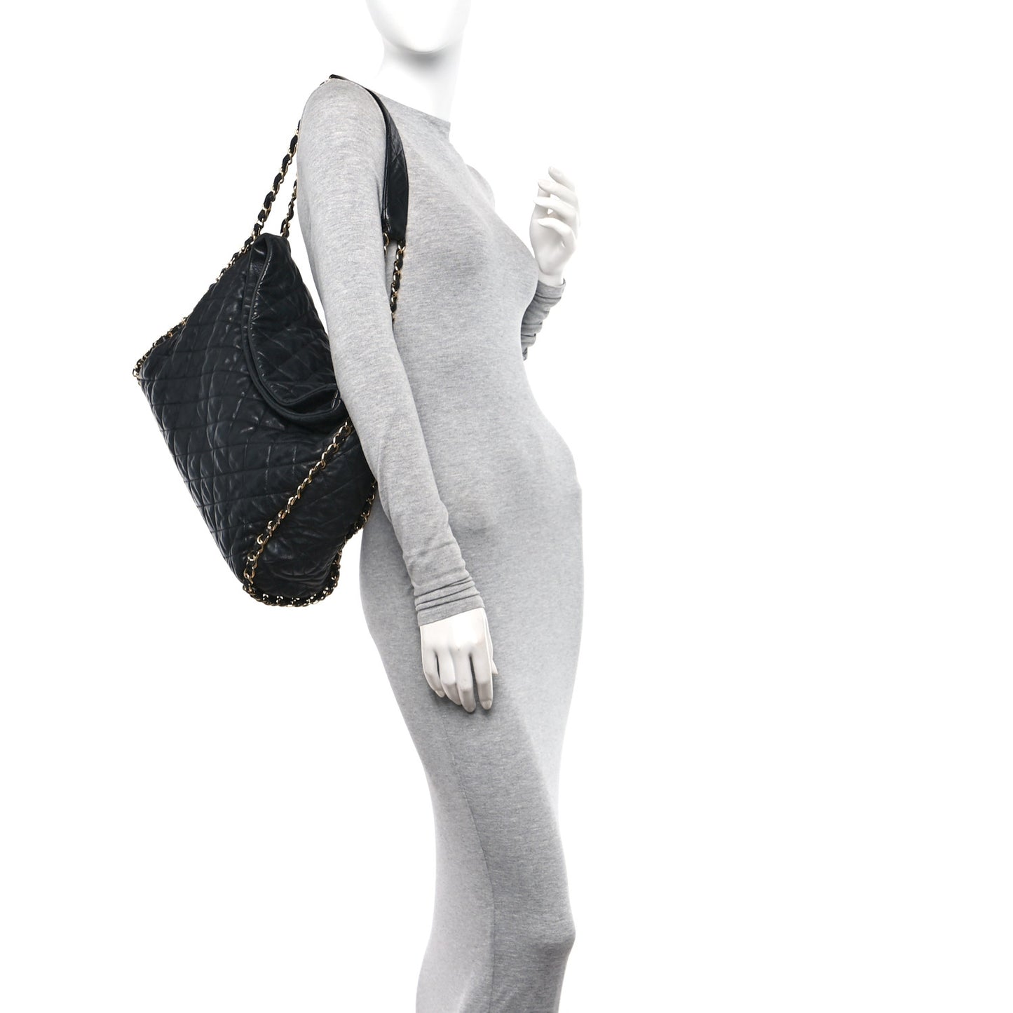 Calfskin Quilted Large Chain Me Hobo Black