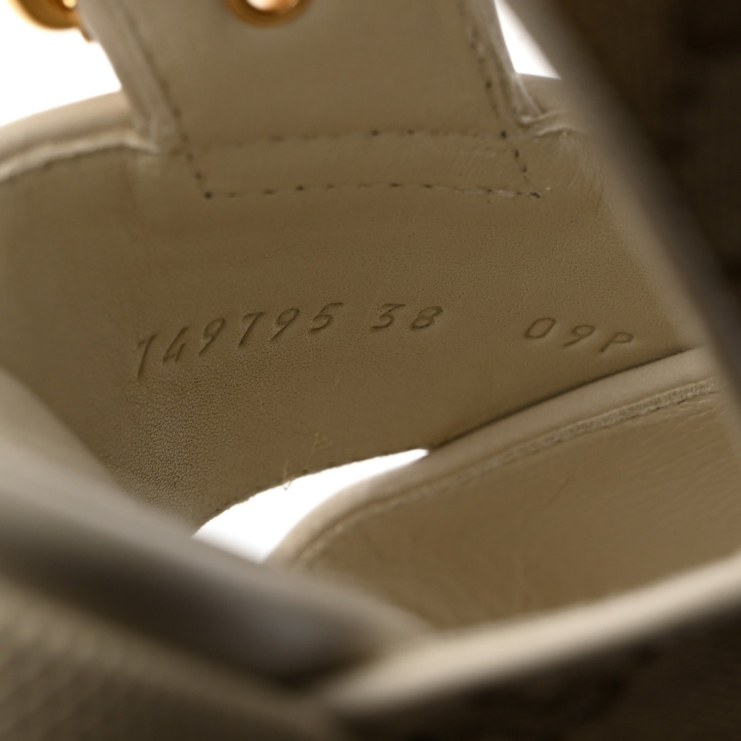 Gucci Monogram Granada Kid Trip 40/72mm Lug Sole Sandals 38 Beige Ebony Mystic White 7 of 10