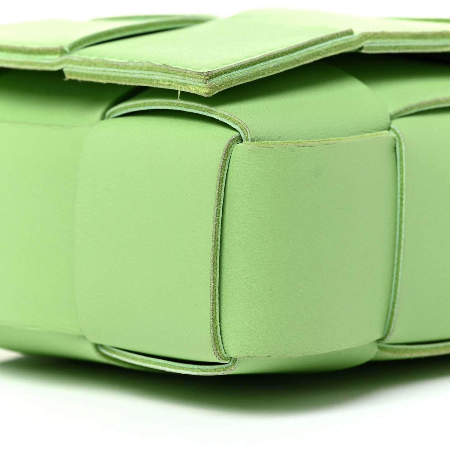 Lambskin Maxi Intrecciato Cassette Crossbody Bag Fountain