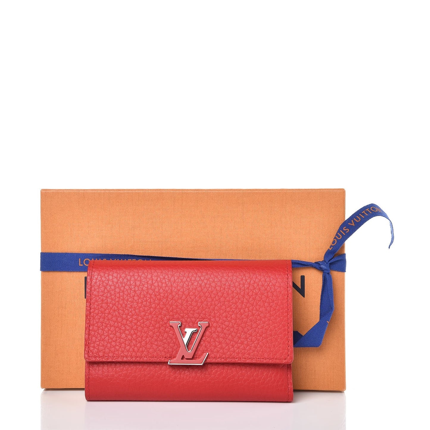 Taurillon Capucines Compact Wallet Rubis