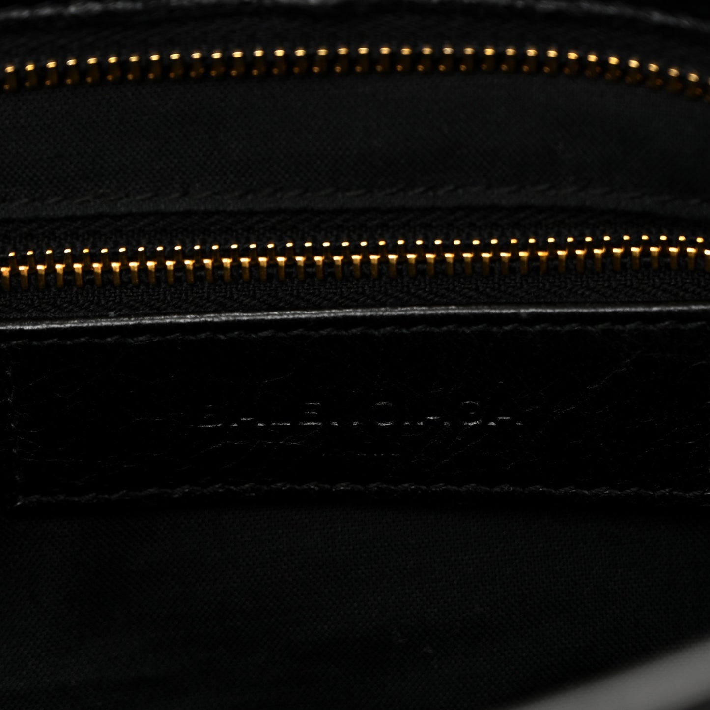 Agneau Classic Gold Hardware S City Black